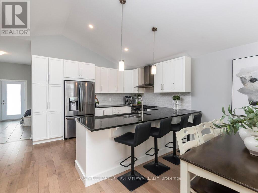 627 Bracewell Street, Mississippi Mills, Ontario  K0A 1A0 - Photo 14 - X12906124