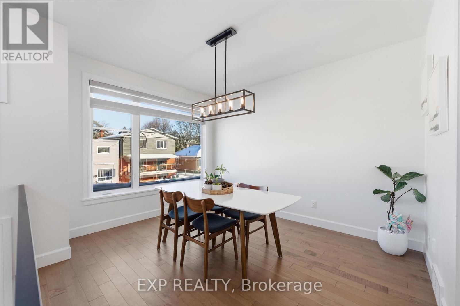 158 Marier Avenue, Ottawa, Ontario  K1L 5S1 - Photo 5 - X12906138