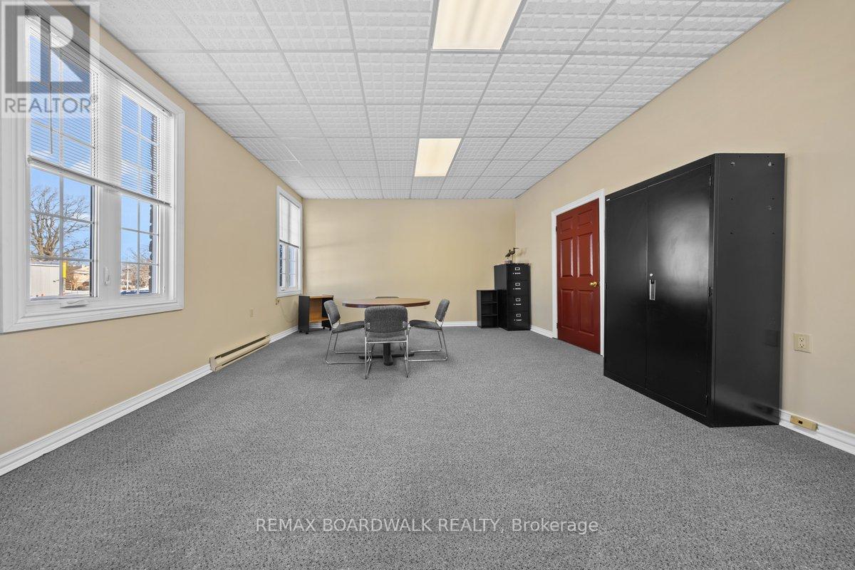 210 - 20 Bennett Street, Carleton Place, Ontario  K7C 4G9 - Photo 4 - X12906150