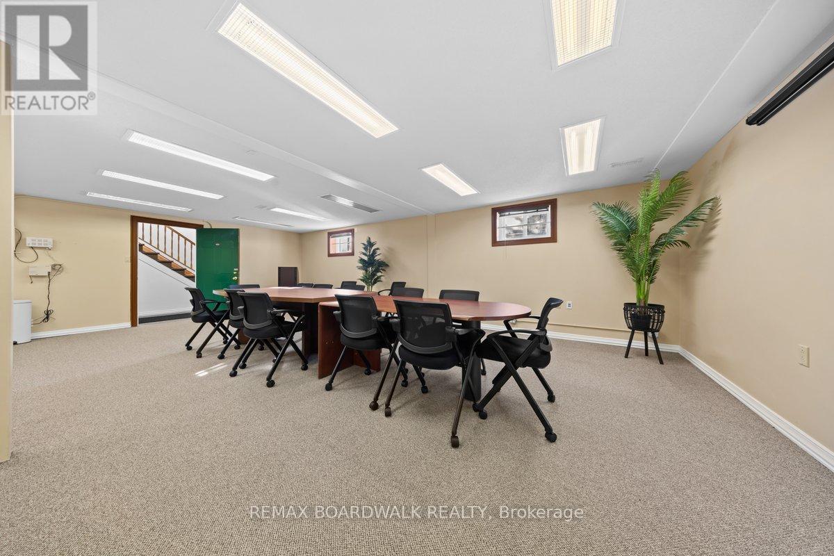 210 - 20 Bennett Street, Carleton Place, Ontario  K7C 4G9 - Photo 7 - X12906150