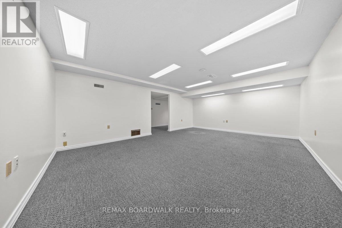 102 - 20 Bennett Street, Carleton Place, Ontario  K7C 4G9 - Photo 4 - X12906154