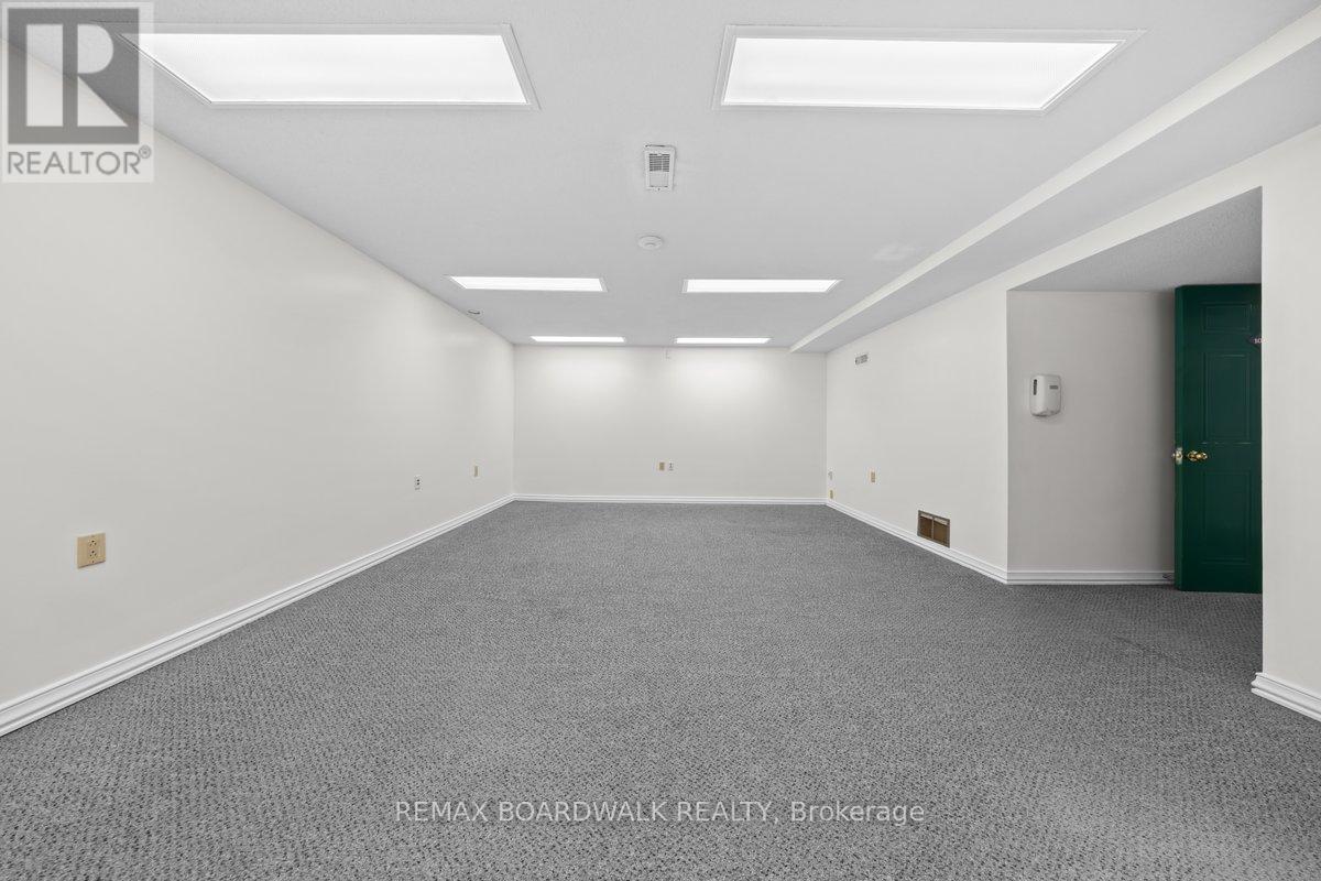 102 - 20 Bennett Street, Carleton Place, Ontario  K7C 4G9 - Photo 5 - X12906154