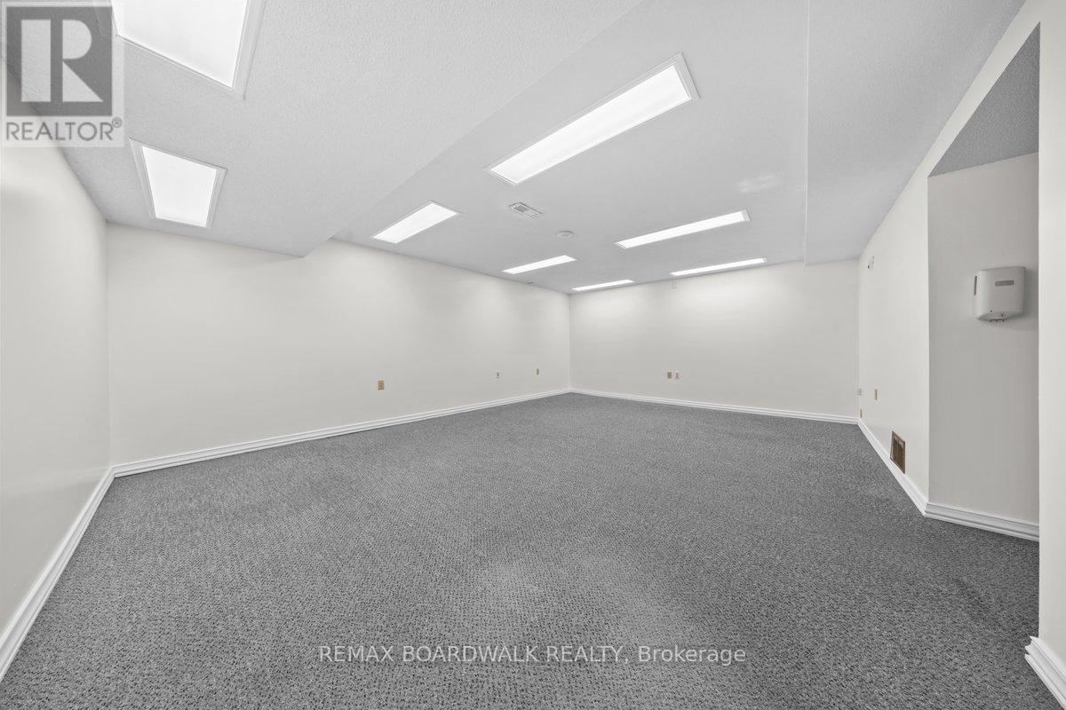 102 - 20 Bennett Street, Carleton Place, Ontario  K7C 4G9 - Photo 6 - X12906154