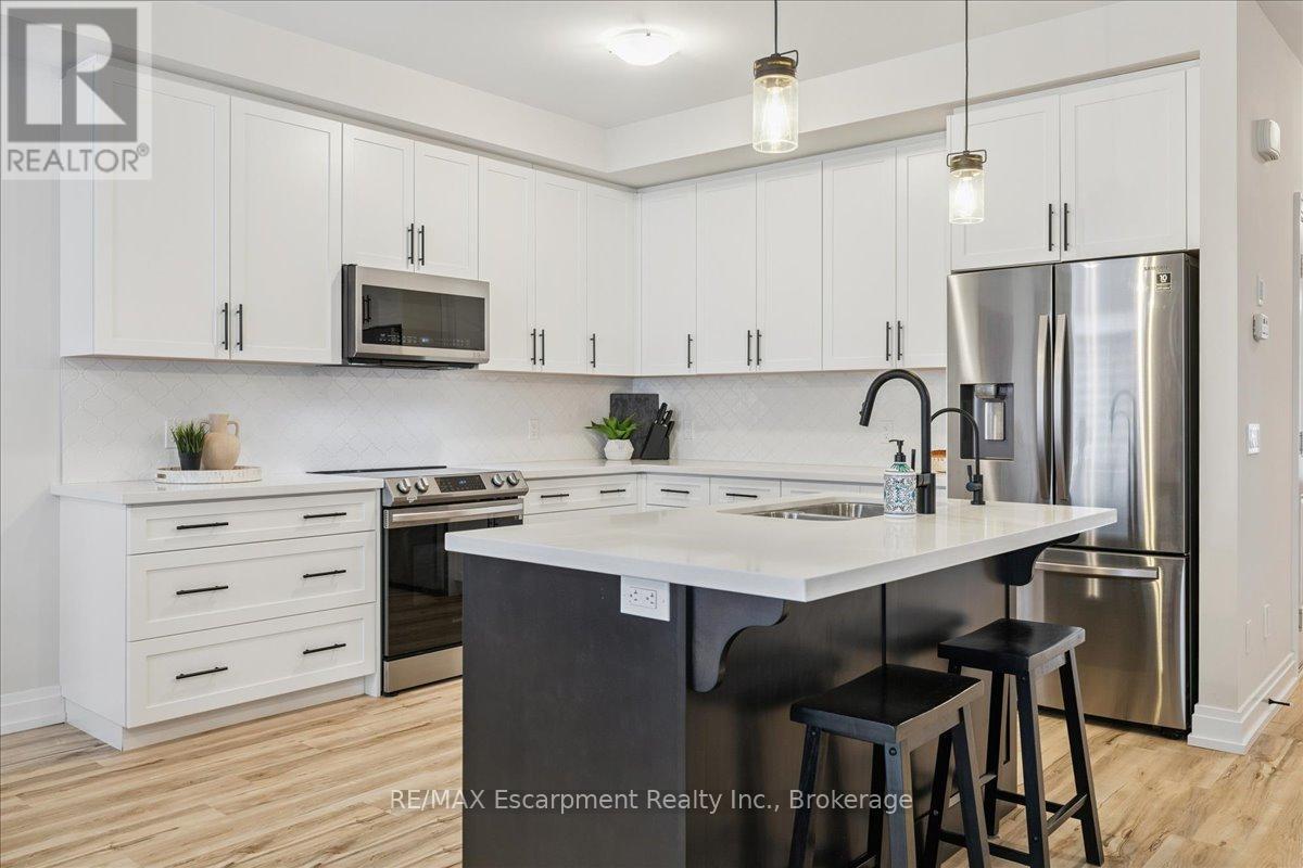 20 Granite Ridge Trail, Hamilton, Ontario  L8B 1Y4 - Photo 14 - X12906110