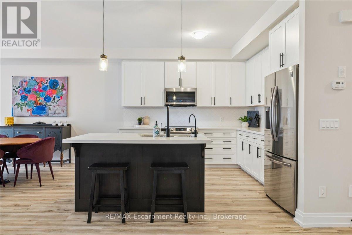 20 Granite Ridge Trail, Hamilton, Ontario  L8B 1Y4 - Photo 15 - X12906110