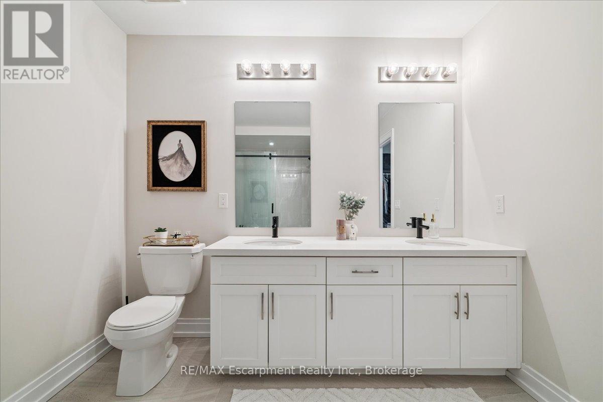 20 Granite Ridge Trail, Hamilton, Ontario  L8B 1Y4 - Photo 25 - X12906110