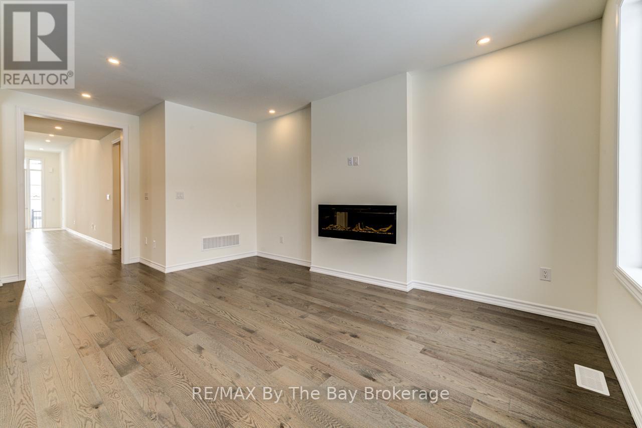 17 Sun Valley Avenue, Wasaga Beach, Ontario  L9Z 0N6 - Photo 8 - S12906188