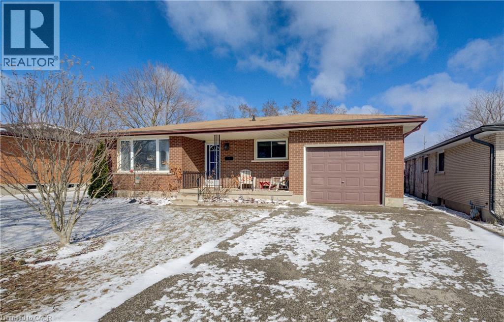 50 Farrier Drive, Kitchener, Ontario  N2P 1J5 - Photo 2 - 40812913