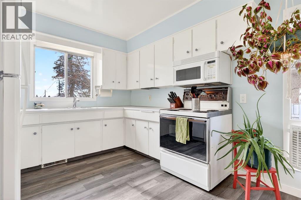 3707 Glenbrook Drive SW, Calgary, Alberta  T3E 4L8 - Photo 11 - A2293969