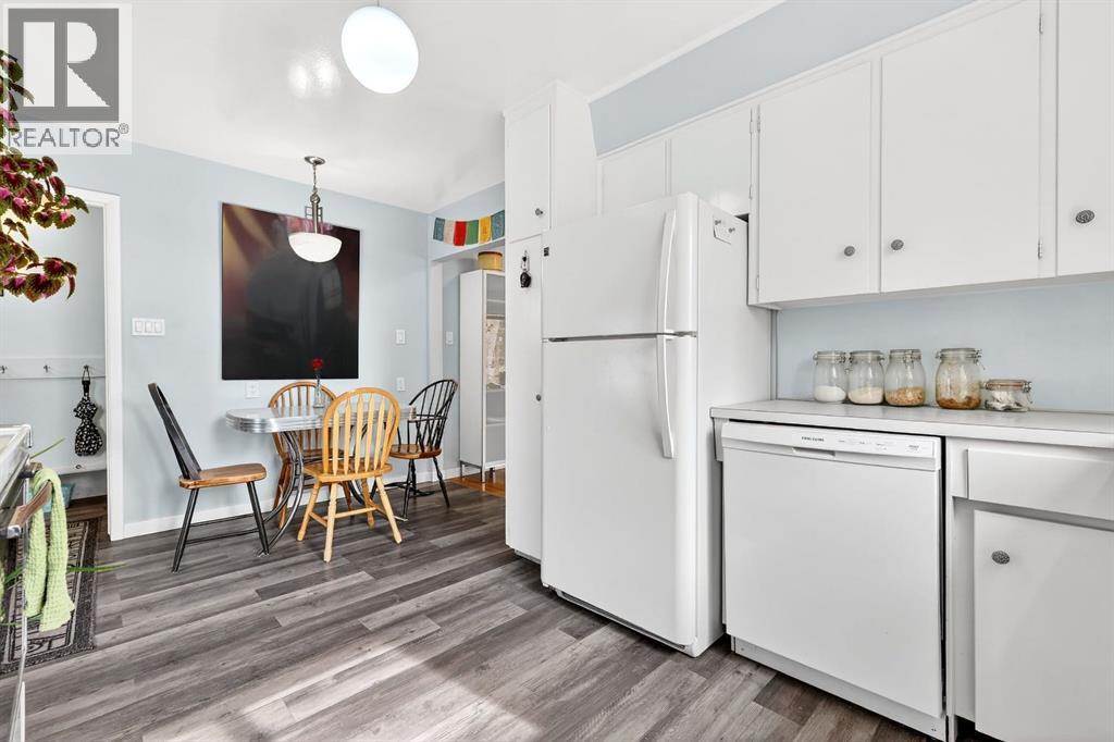 3707 Glenbrook Drive SW, Calgary, Alberta  T3E 4L8 - Photo 7 - A2293969