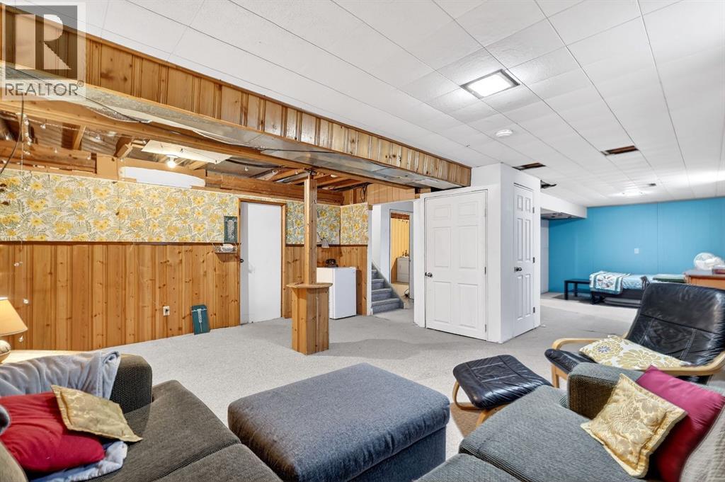 3707 Glenbrook Drive SW, Calgary, Alberta  T3E 4L8 - Photo 22 - A2293969