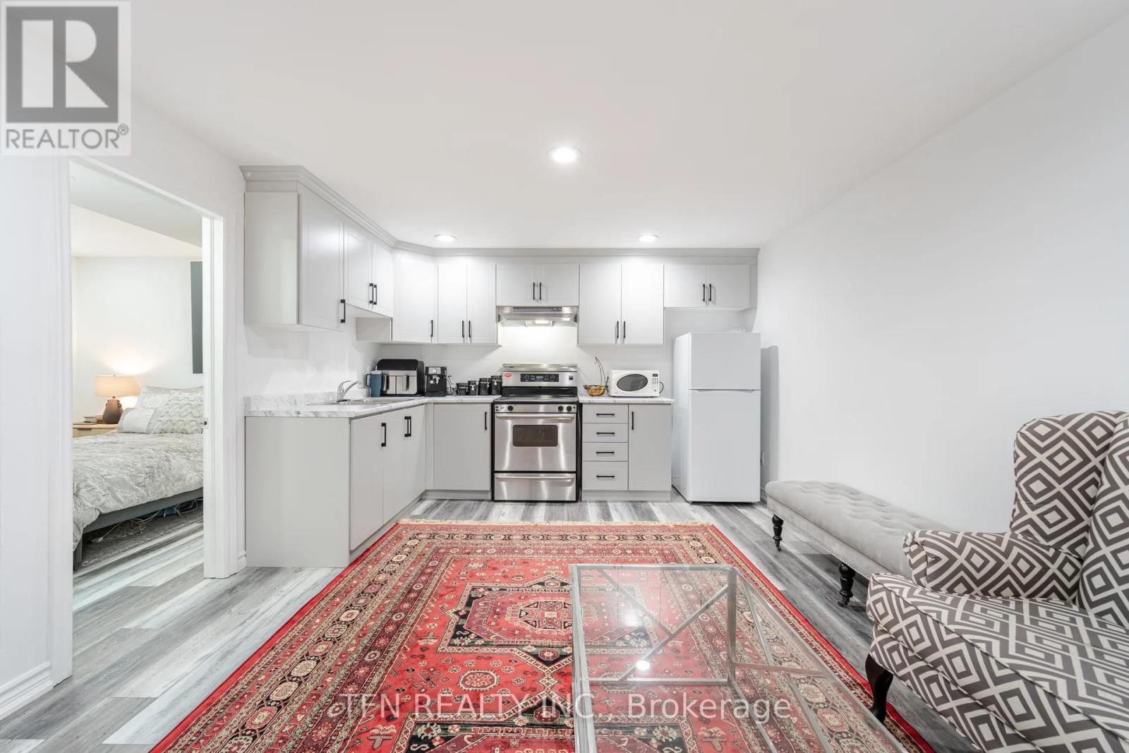 Bsmt - 8 Ravencliff Crescent, Toronto, Ontario M1T 1R8 - Photo 11 - E12906126