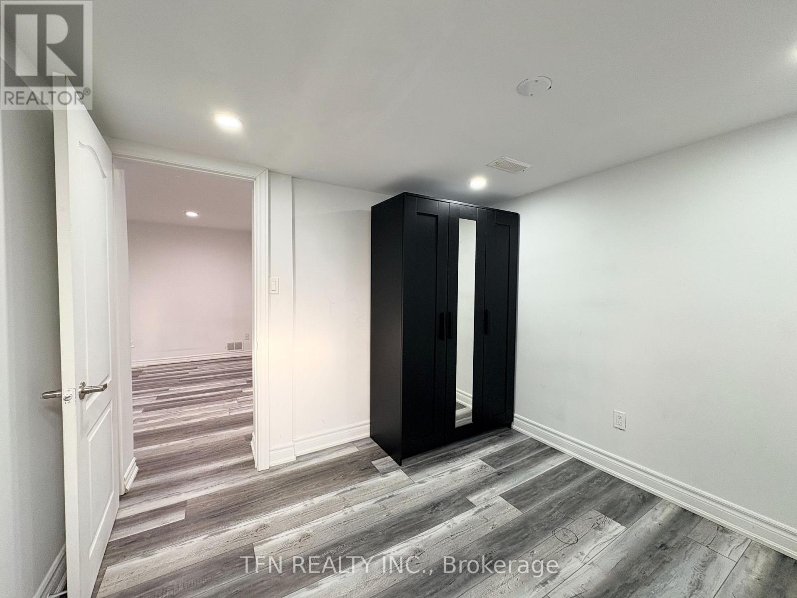 Bsmt - 8 Ravencliff Crescent, Toronto, Ontario M1T 1R8 - Photo 21 - E12906126