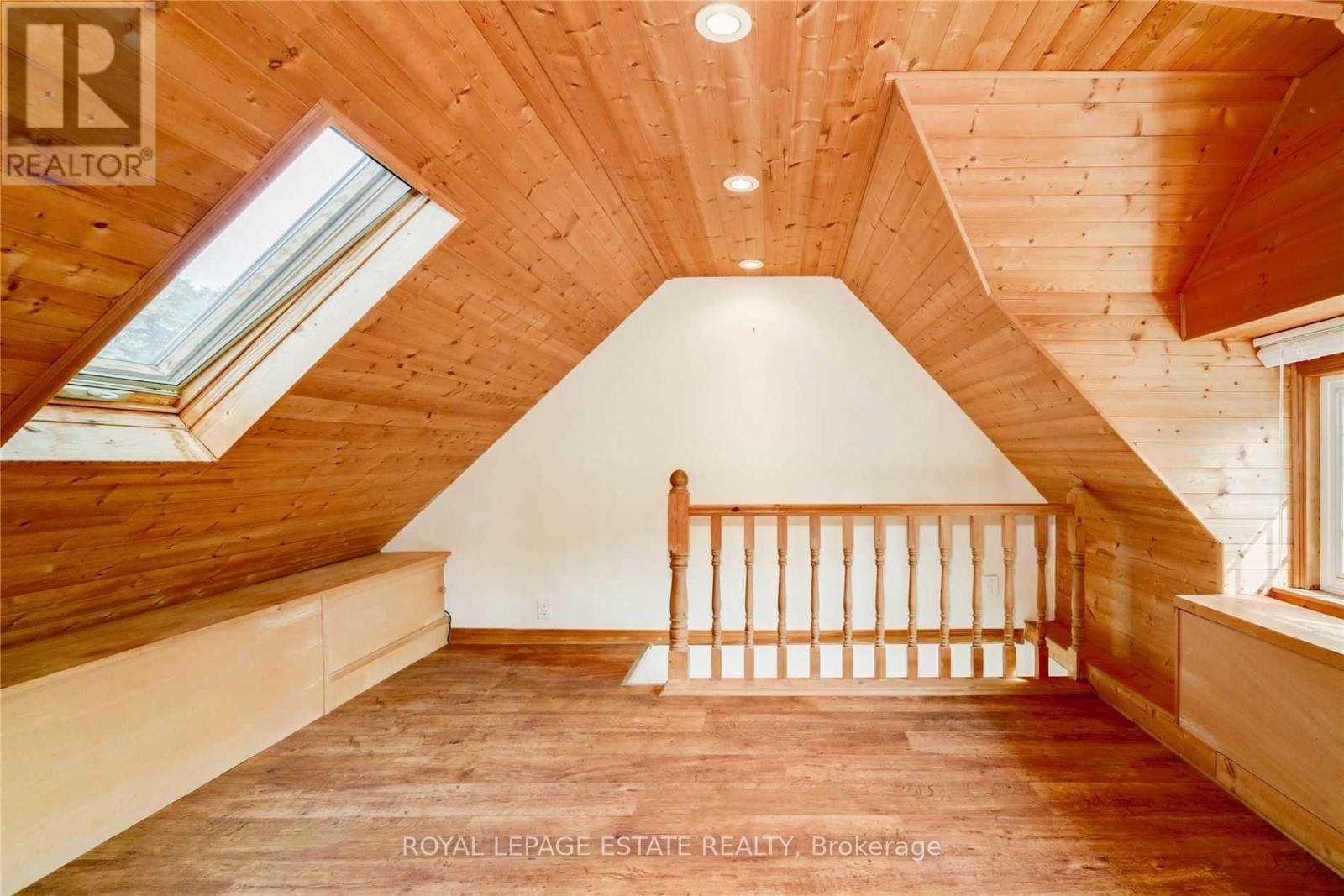 292 Silver Birch Avenue, Toronto, Ontario  M4E 3L5 - Photo 22 - E12906156