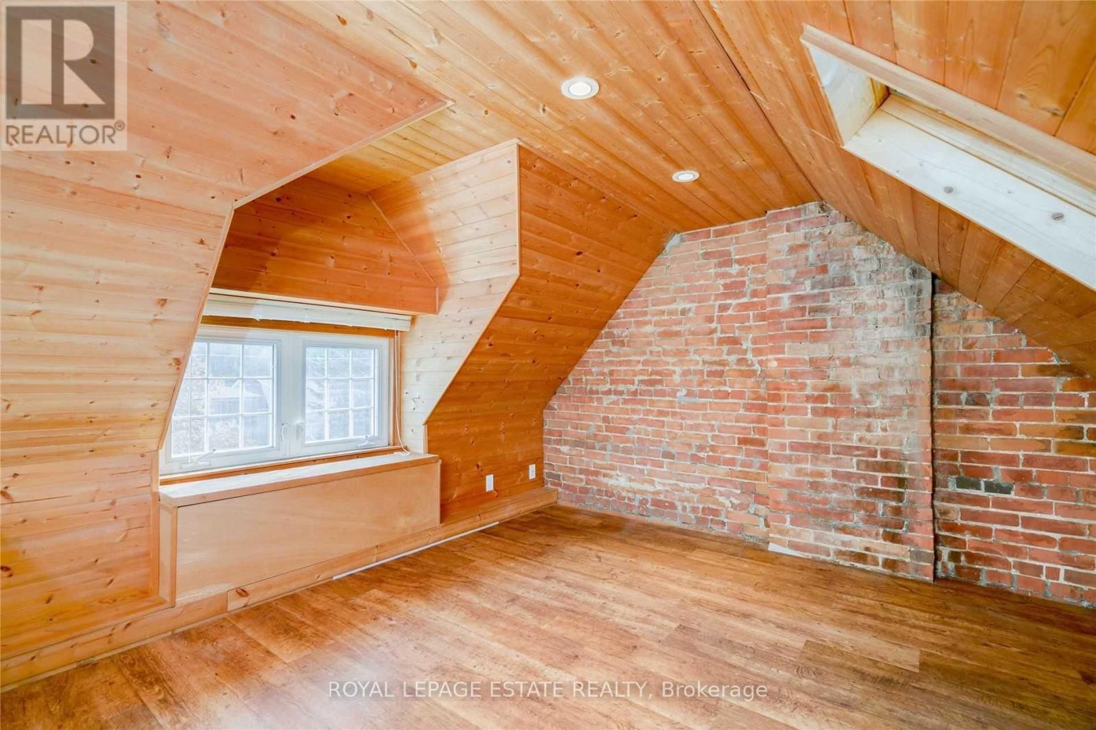 292 Silver Birch Avenue, Toronto, Ontario  M4E 3L5 - Photo 23 - E12906156