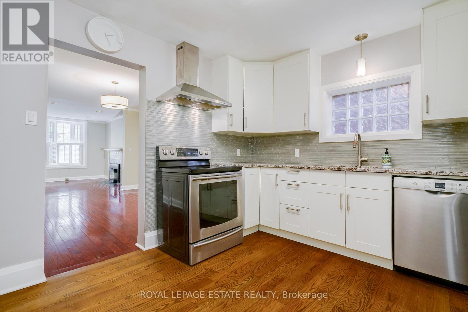 292 Silver Birch Avenue, Toronto, Ontario  M4E 3L5 - Photo 9 - E12906156