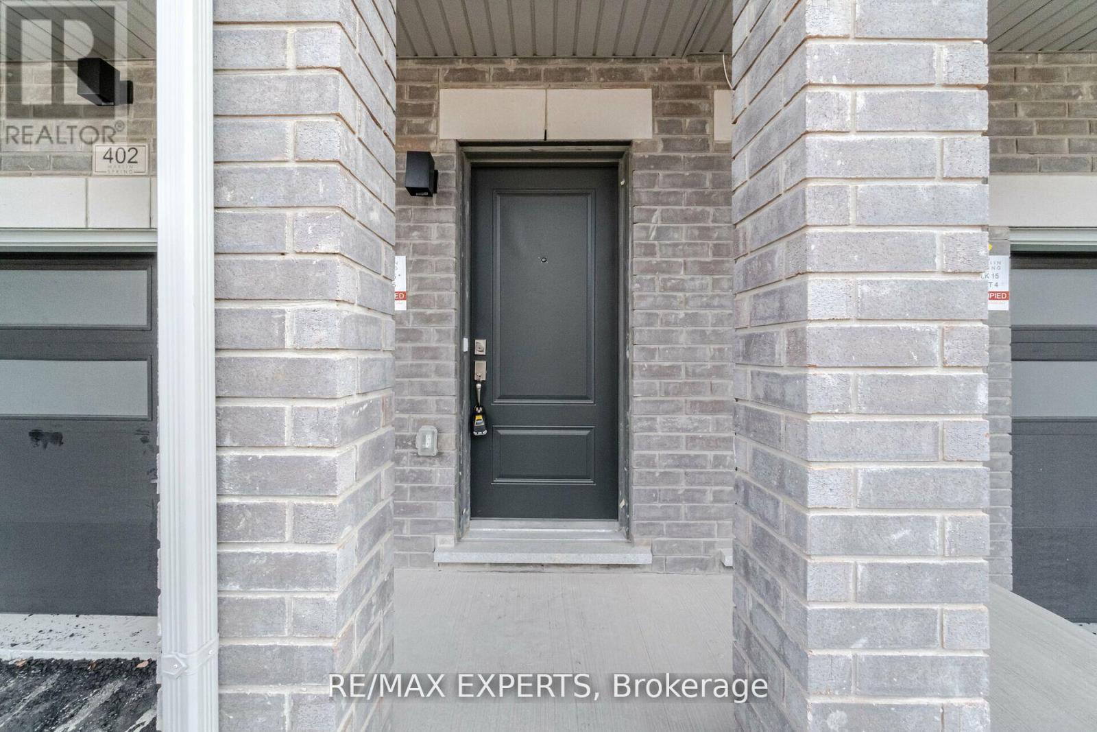 402 Okanagan Path, Oshawa, Ontario  L1H 0B1 - Photo 2 - E12906178