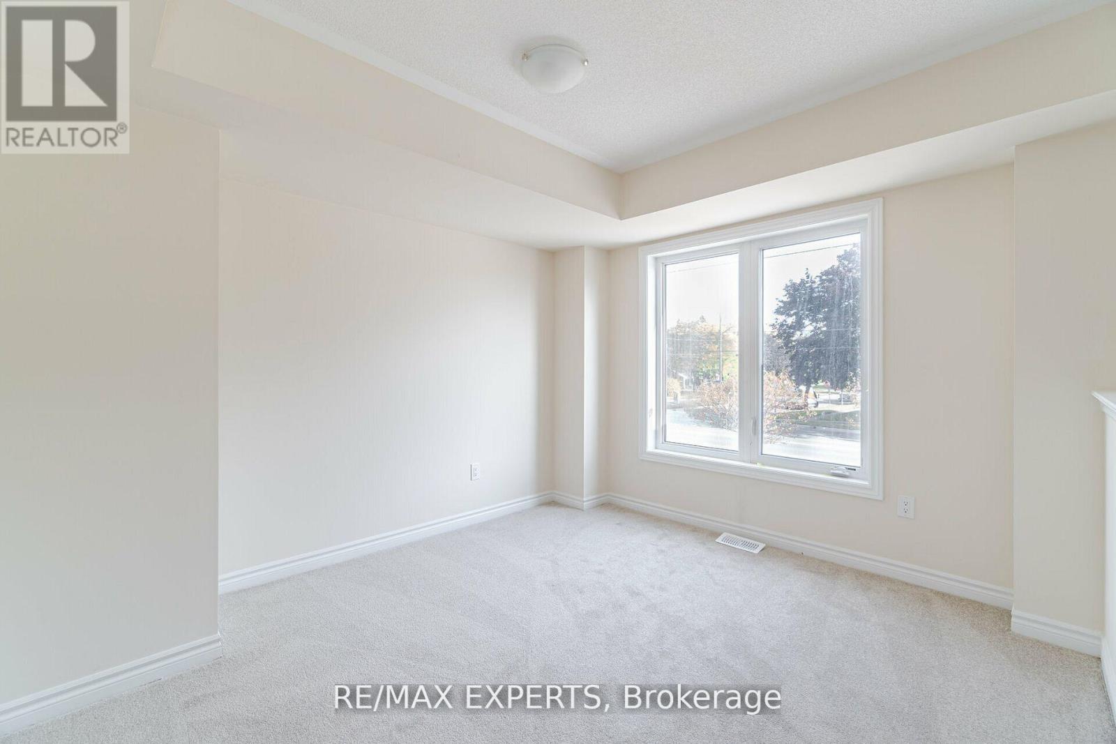 402 Okanagan Path, Oshawa, Ontario  L1H 0B1 - Photo 7 - E12906178