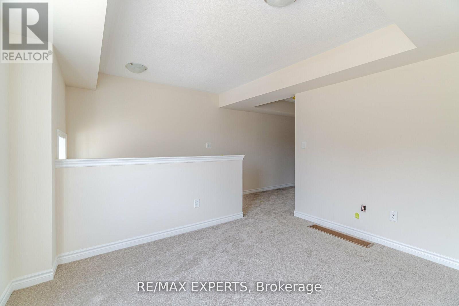 402 Okanagan Path, Oshawa, Ontario  L1H 0B1 - Photo 8 - E12906178