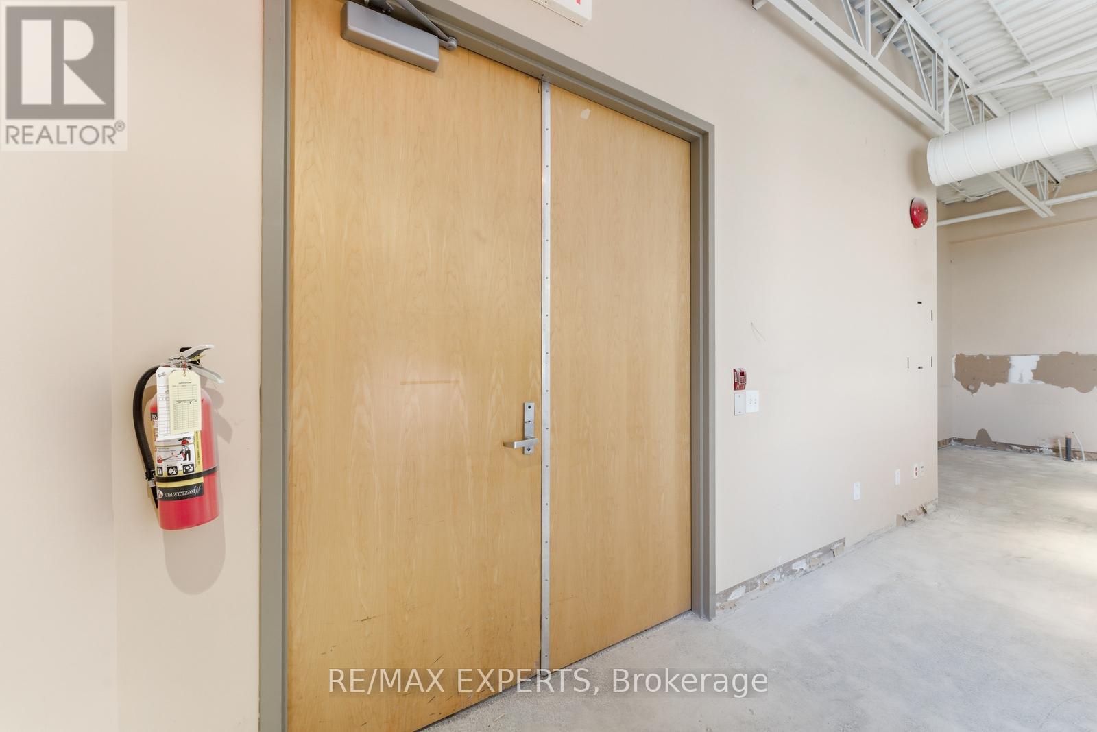 35 Romina Drive, Vaughan, Ontario  L4K 4Z9 - Photo 11 - N12906142