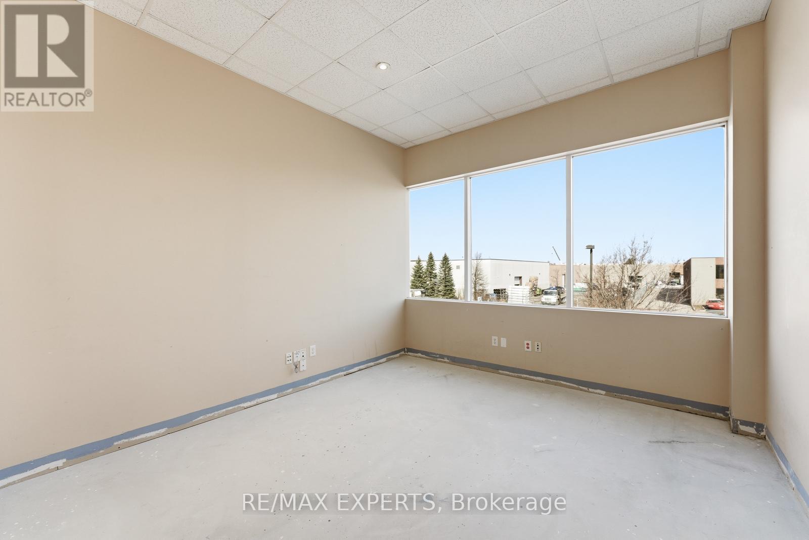 35 Romina Drive, Vaughan, Ontario  L4K 4Z9 - Photo 17 - N12906142