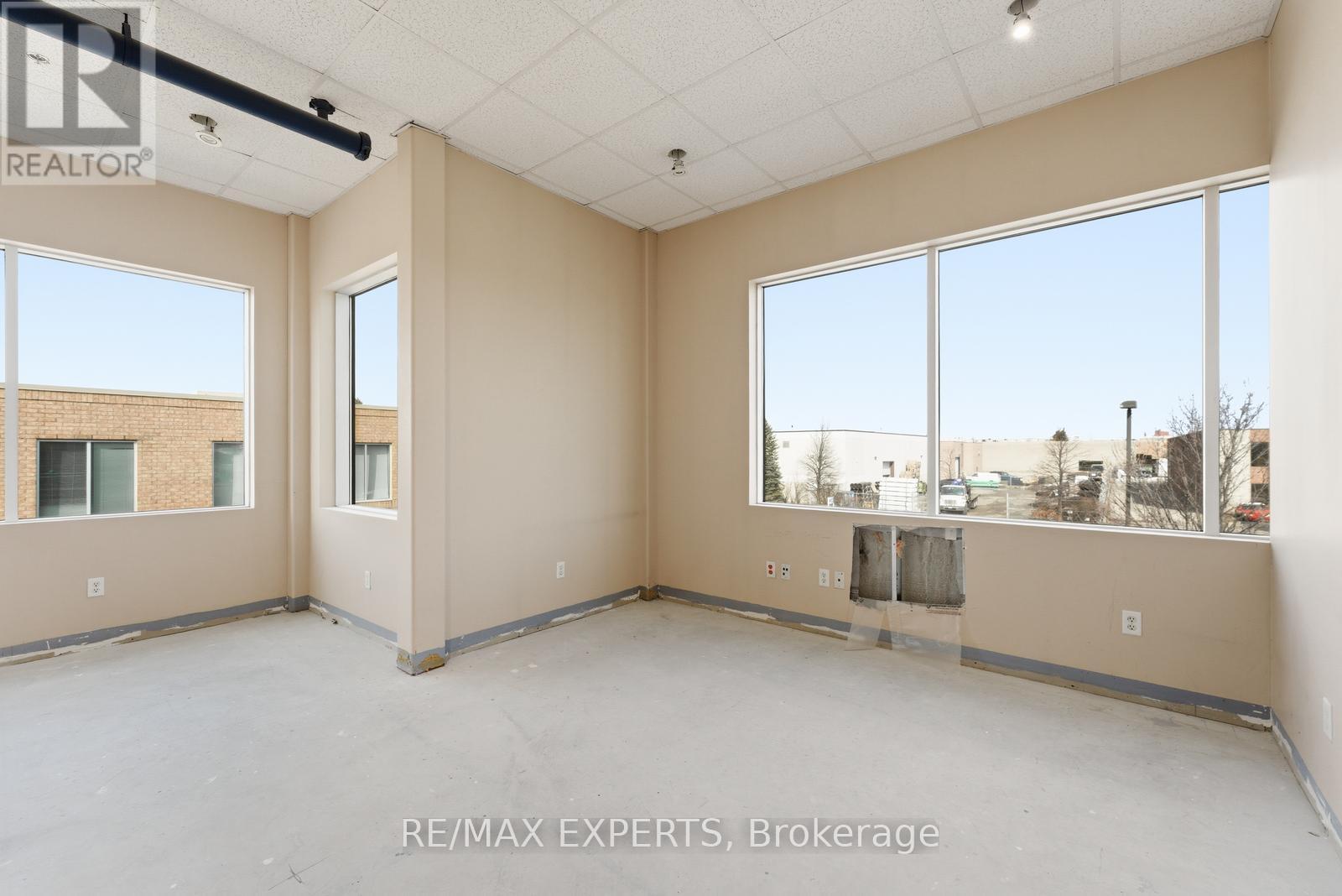 35 Romina Drive, Vaughan, Ontario  L4K 4Z9 - Photo 21 - N12906142