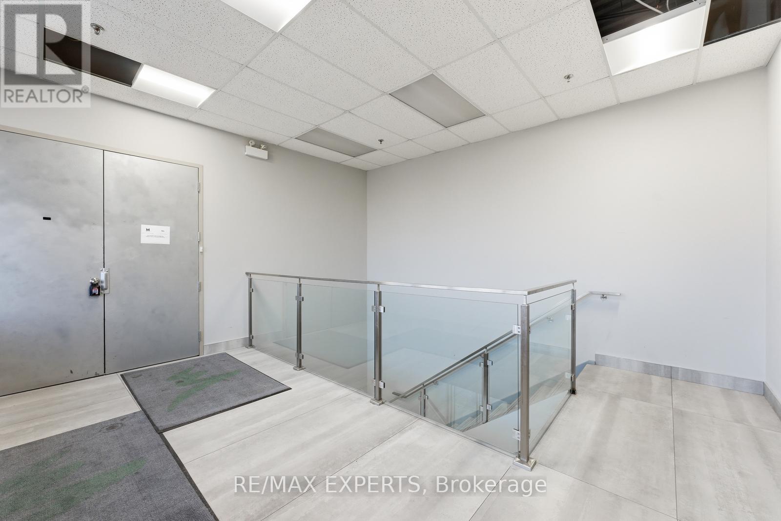 35 Romina Drive, Vaughan, Ontario  L4K 4Z9 - Photo 9 - N12906142