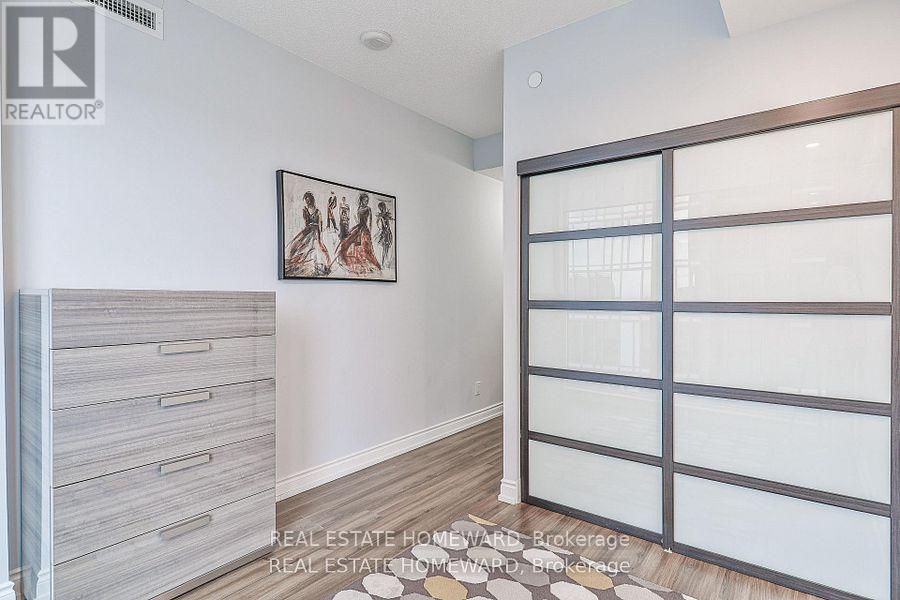 911b - 9600 Yonge Street, Richmond Hill, Ontario  L4C 0X3 - Photo 22 - N12906164