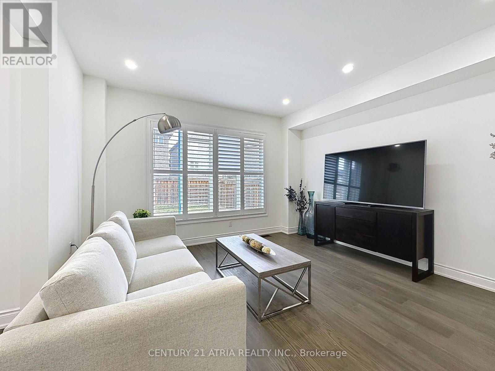 14 Heritage Street, Bradford West Gwillimbury, Ontario  L3Z 0X5 - Photo 21 - N12906172