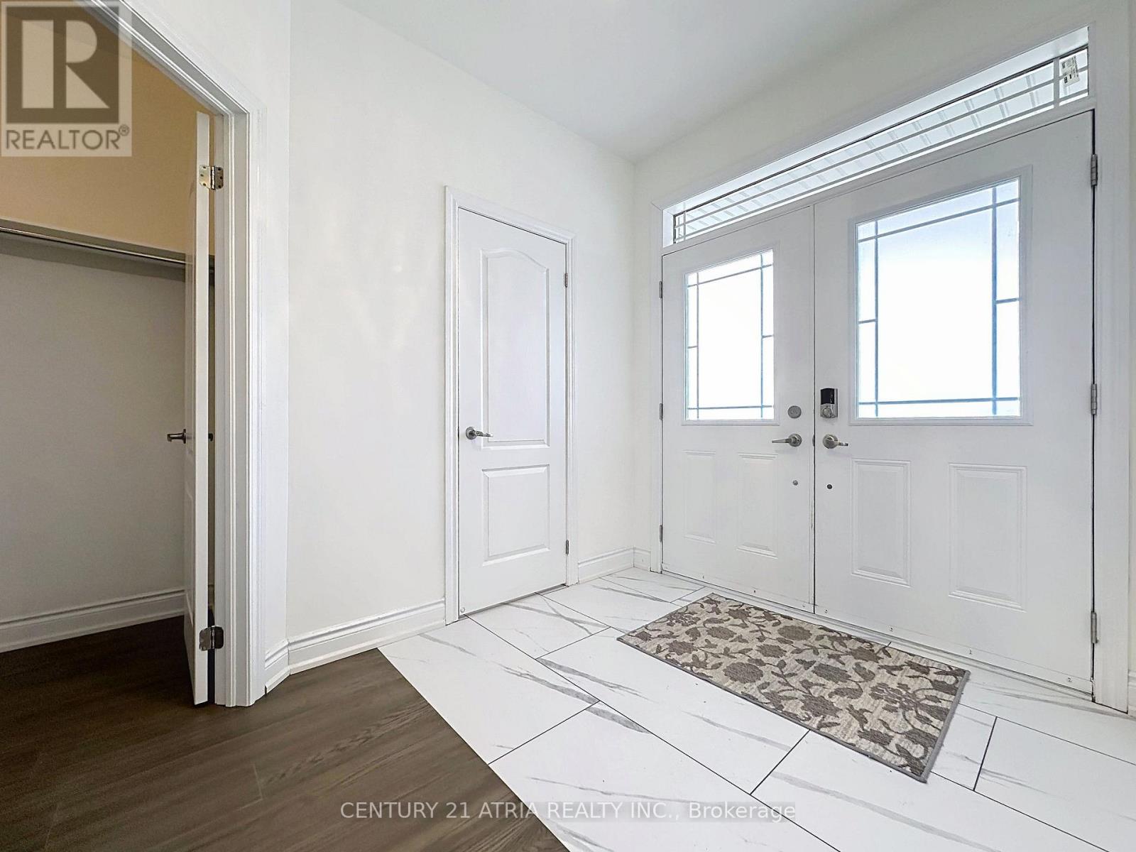 14 Heritage Street, Bradford West Gwillimbury, Ontario  L3Z 0X5 - Photo 8 - N12906172