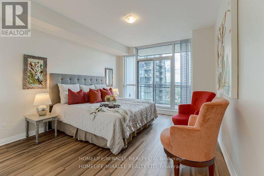 2302 - 55 Eglinton Avenue W, Mississauga, Ontario  L5R 0E4 - Photo 19 - W12905546