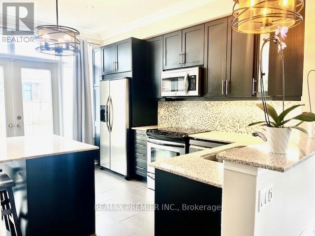 835a Oxford Street, Toronto, Ontario  M8Z 0B3 - Photo 3 - W12906118