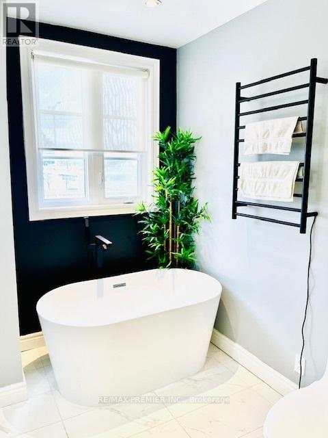 835a Oxford Street, Toronto, Ontario  M8Z 0B3 - Photo 36 - W12906118