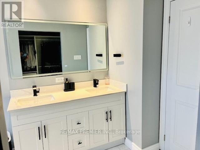 835a Oxford Street, Toronto, Ontario  M8Z 0B3 - Photo 37 - W12906118