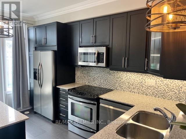 835a Oxford Street, Toronto, Ontario  M8Z 0B3 - Photo 6 - W12906118