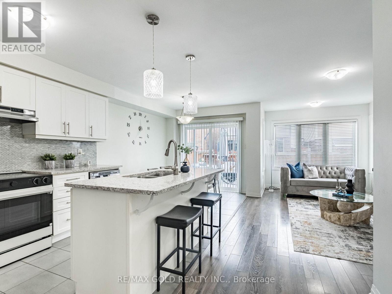 19 Lothbury Drive, Brampton, Ontario  L7A 4G7 - Photo 10 - W12906160