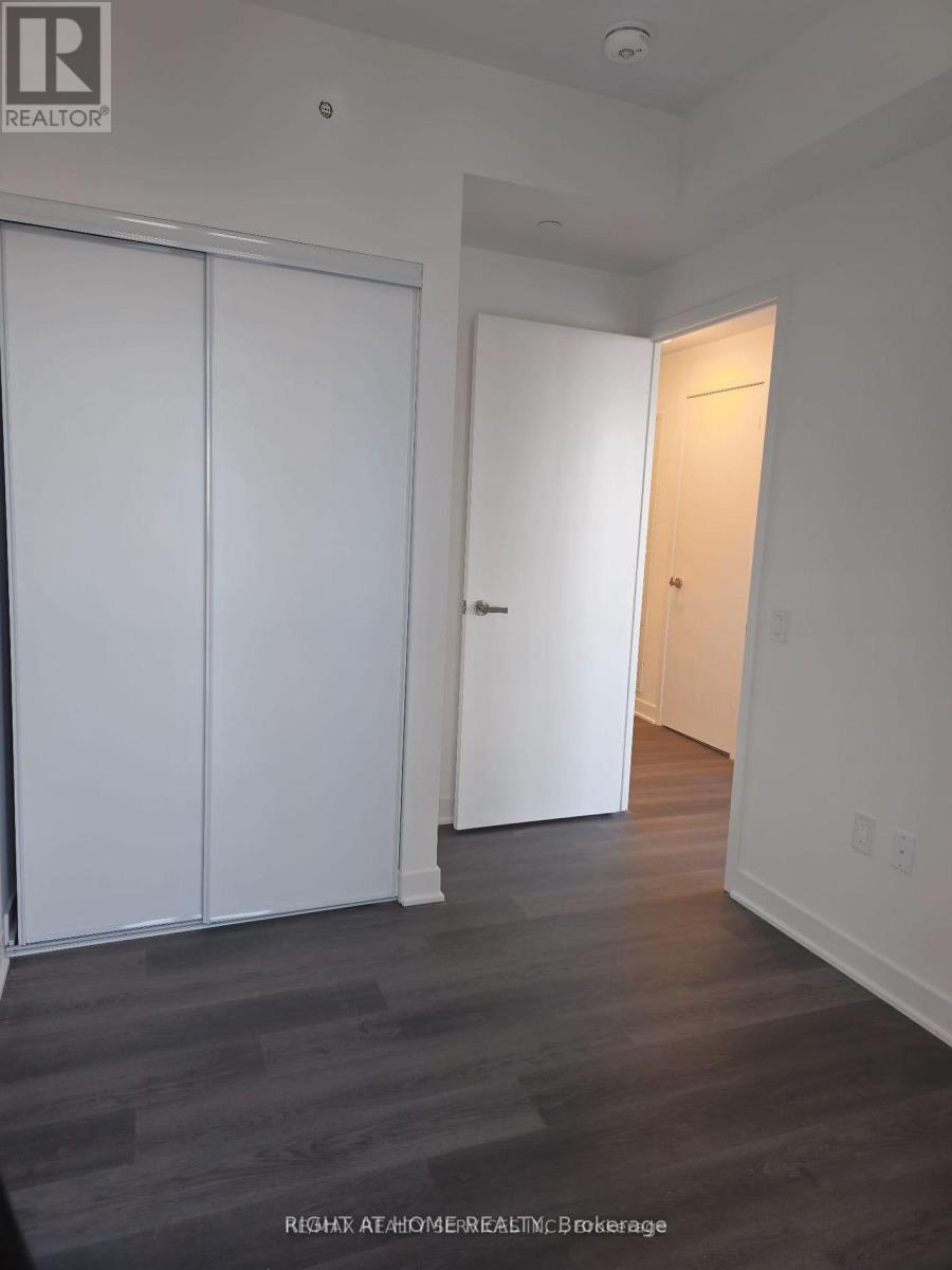 3903 - 3900 Confederation Parkway, Mississauga, Ontario  L5B 0M3 - Photo 13 - W12906168