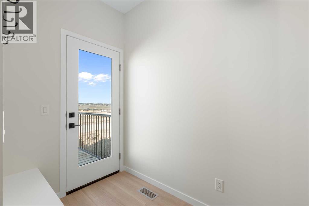 42 Creekview Avenue Sw, Calgary, Alberta  T2X 6M1 - Photo 6 - A2294594