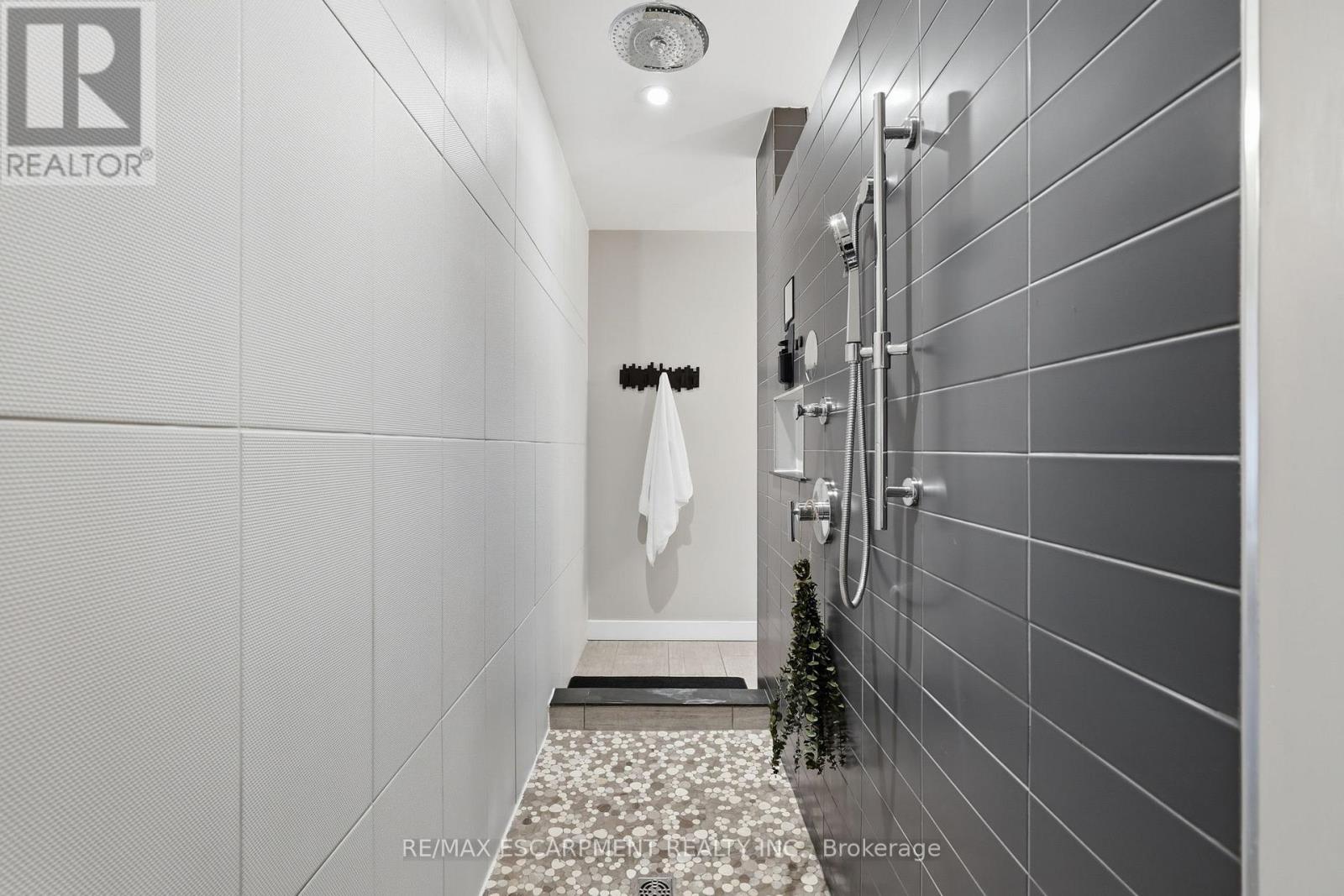 414 John Street, Hamilton, Ontario  L8L 4R3 - Photo 27 - X12906116