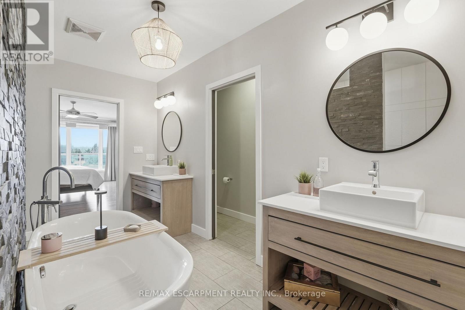 414 John Street, Hamilton, Ontario  L8L 4R3 - Photo 28 - X12906116