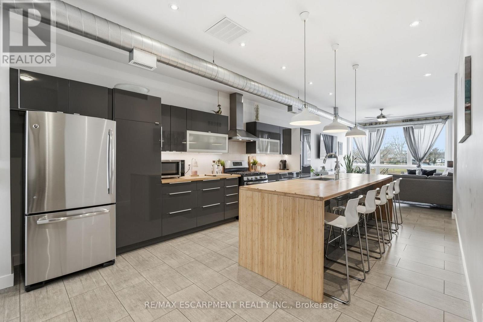 414 John Street, Hamilton, Ontario  L8L 4R3 - Photo 7 - X12906116