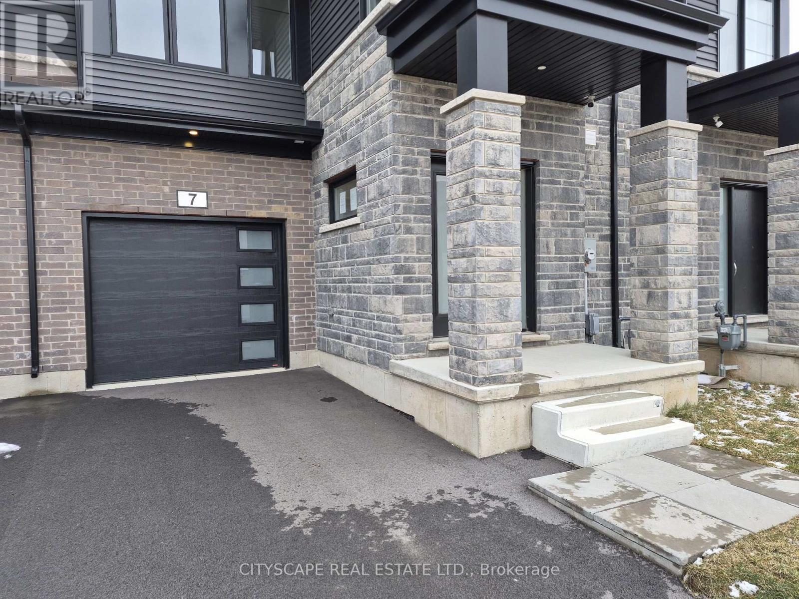 7 Saffron Way, Pelham, Ontario  L0S 1E1 - Photo 3 - X12906144