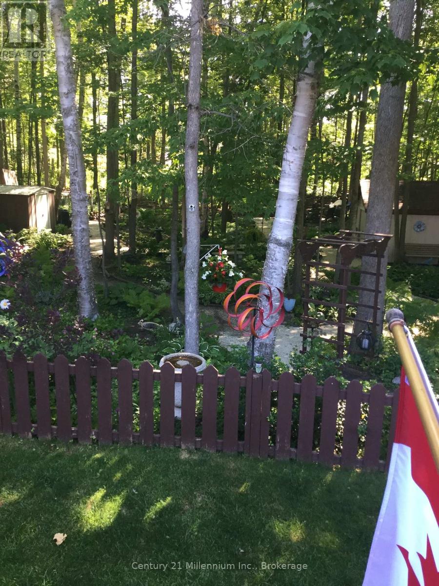 15 Brillinger Drive, Wasaga Beach, Ontario  L9Z 1L4 - Photo 41 - S12906094