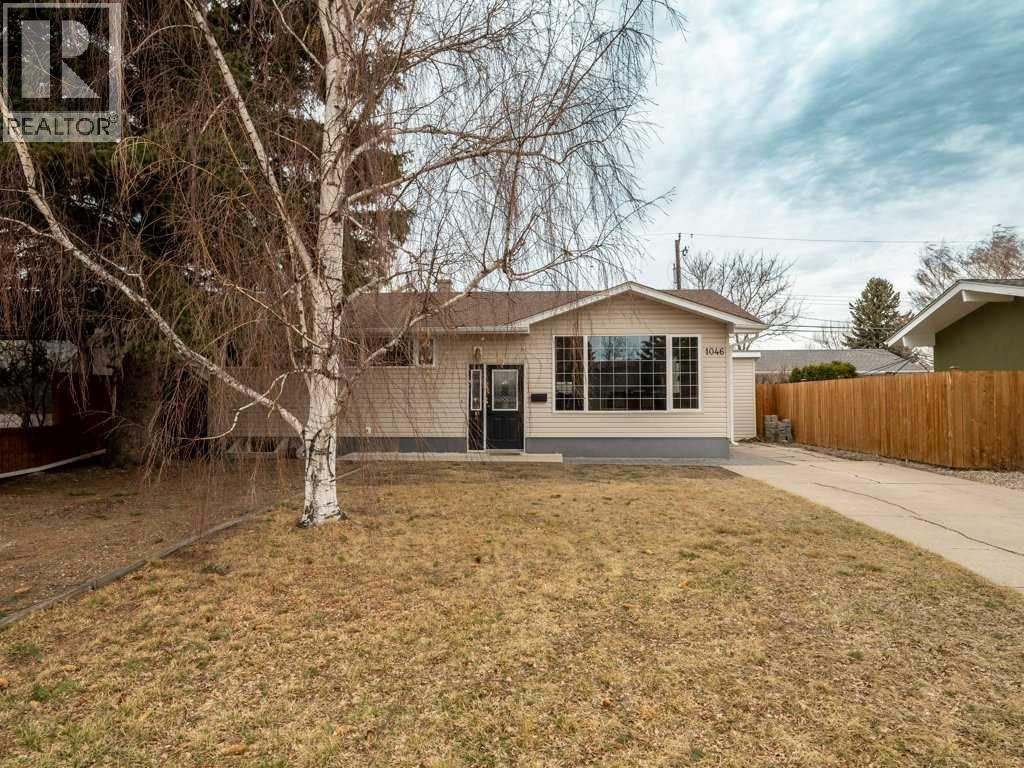 1046 Lakeview Drive S, Lethbridge, Alberta  T1K 3E8 - Photo 1 - A2293883