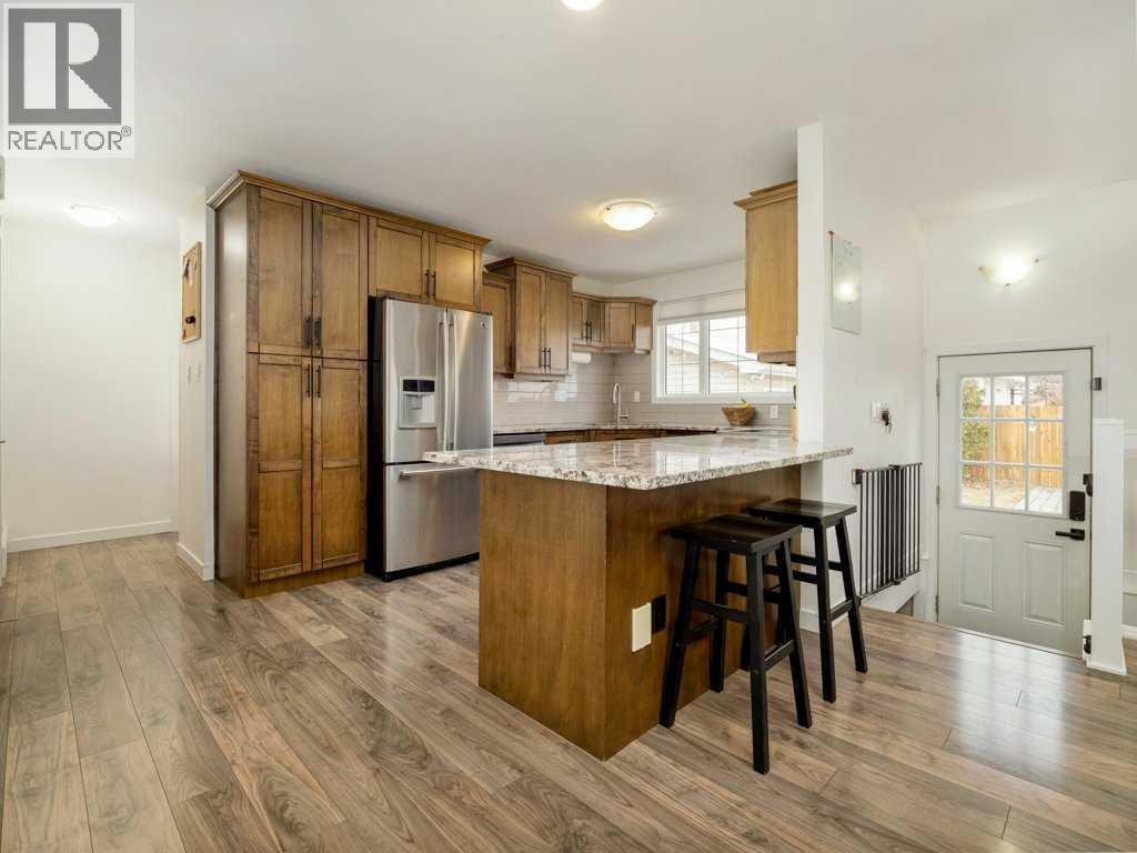 1046 Lakeview Drive S, Lethbridge, Alberta  T1K 3E8 - Photo 9 - A2293883