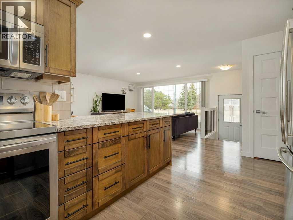 1046 Lakeview Drive S, Lethbridge, Alberta  T1K 3E8 - Photo 11 - A2293883