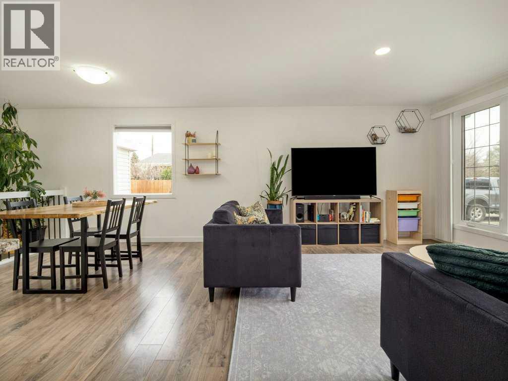 1046 Lakeview Drive S, Lethbridge, Alberta  T1K 3E8 - Photo 12 - A2293883