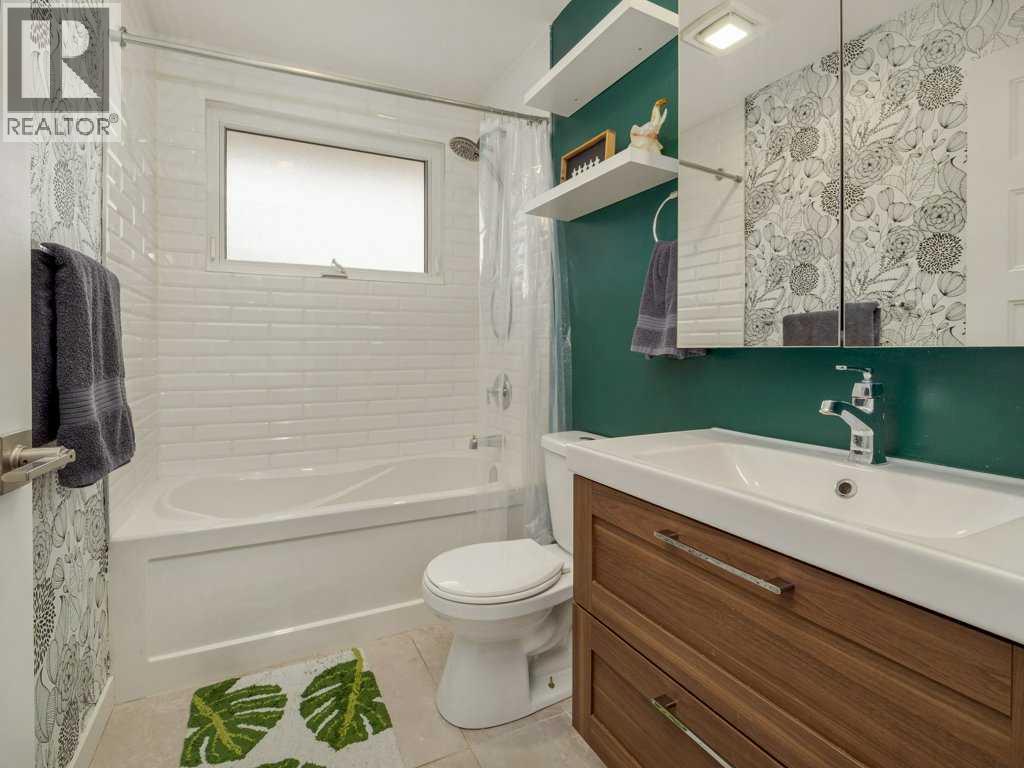 1046 Lakeview Drive S, Lethbridge, Alberta  T1K 3E8 - Photo 26 - A2293883