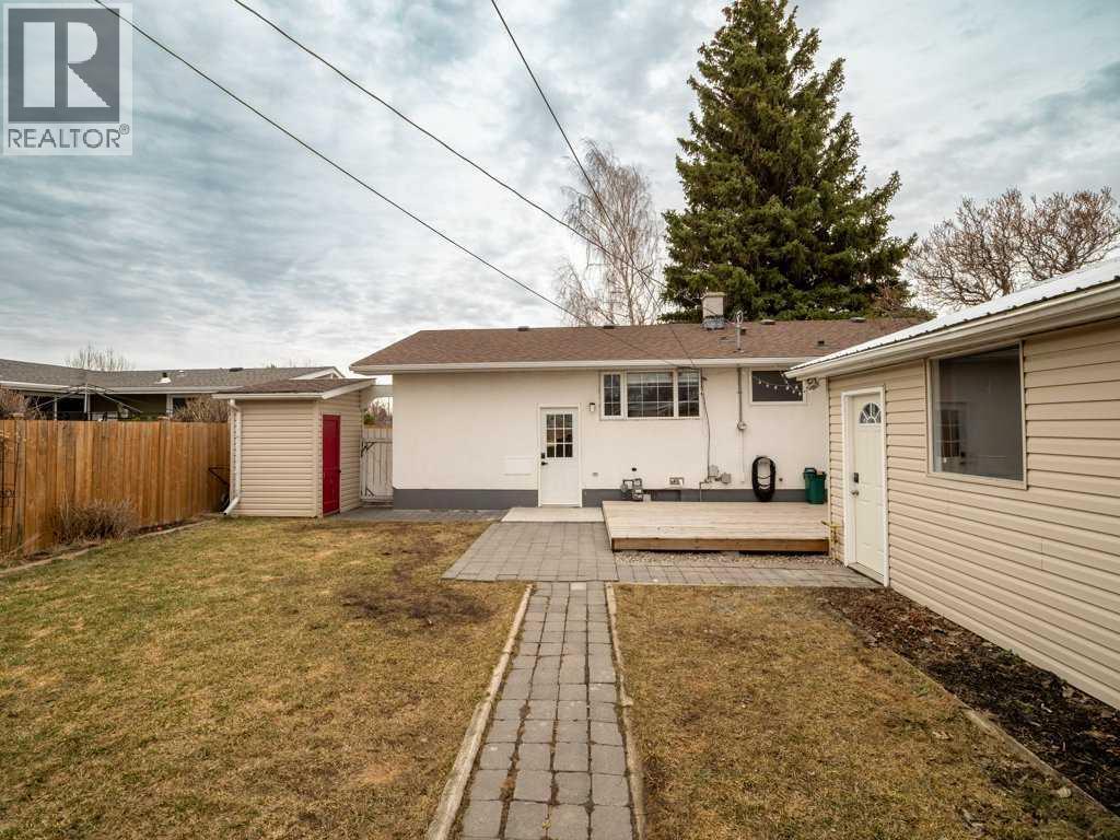 1046 Lakeview Drive S, Lethbridge, Alberta  T1K 3E8 - Photo 47 - A2293883