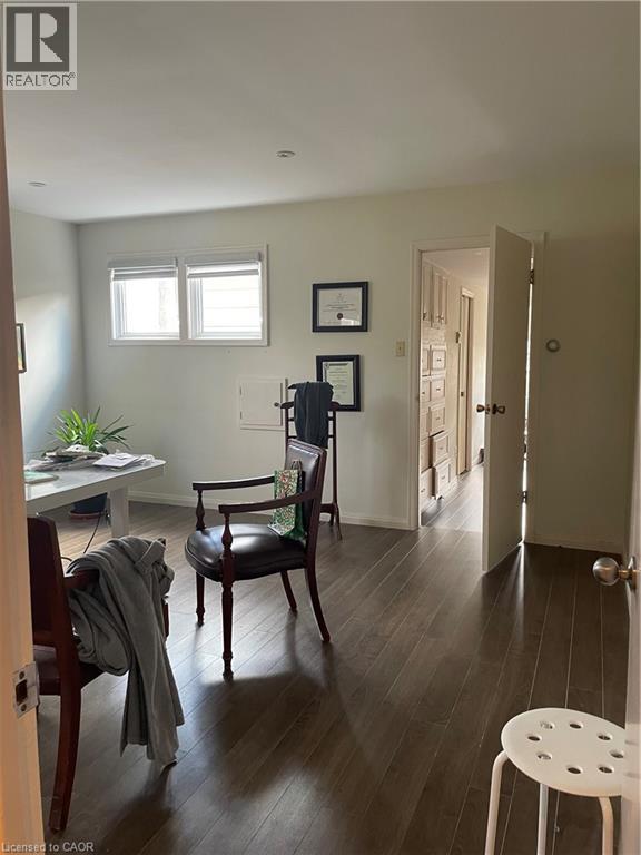 190 Mohawk Avenue, Waterloo, Ontario  N2L 2T3 - Photo 14 - 40812088